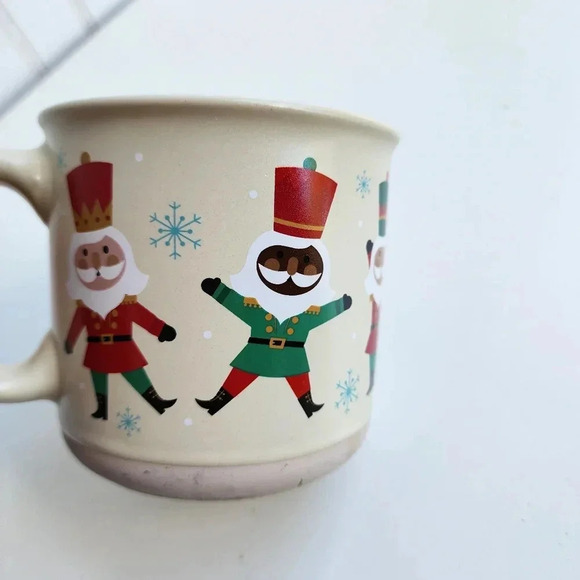 Mistletoe Co Christmas Nutcracker Santa Man Nostalgic Holiday Coffee Mug Cup R - Picture 5 of 9